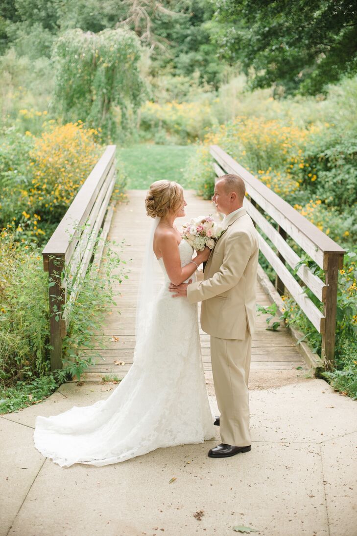 Ashley Seymour (24, a pediatric registered nurse) and Drew Helmling (26, a fire fighter) met and started dating when they were high school. Several ye