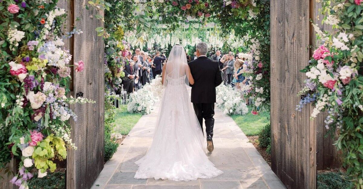 Complete Breakdown of In-Season Wedding Flowers by Month