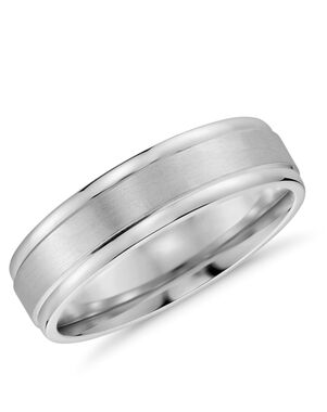 Blue Nile 46605 Gold Wedding Ring