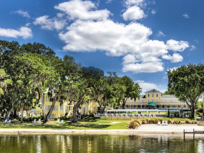 Picture of Lakeside Inn