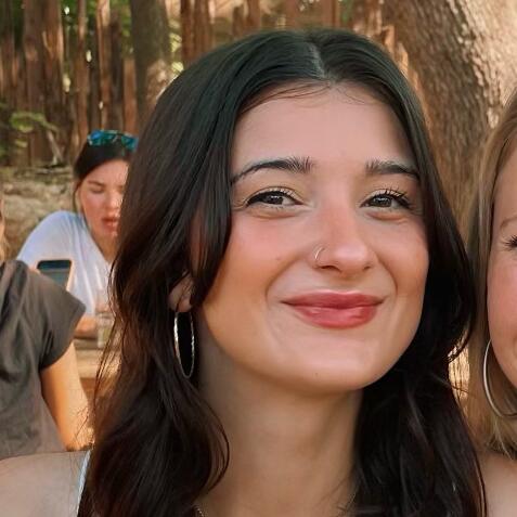 Hannah Touloeisani 