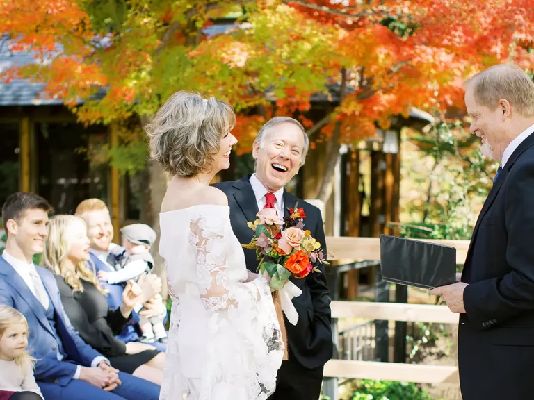 Vibrant Foliage Blooms for This Fall Wedding Ceremony