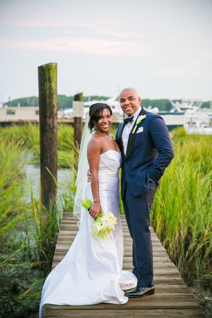 For their early September nuptials, Shayna Simmons (28 and a campus recruiter) and Joshua Bulluck (30 and a network analyst) headed to Charleston, SC 