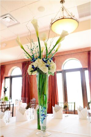 Centerpiece with Calla Lilies, Hypericum Berries, Hydrangea and Spider Mums