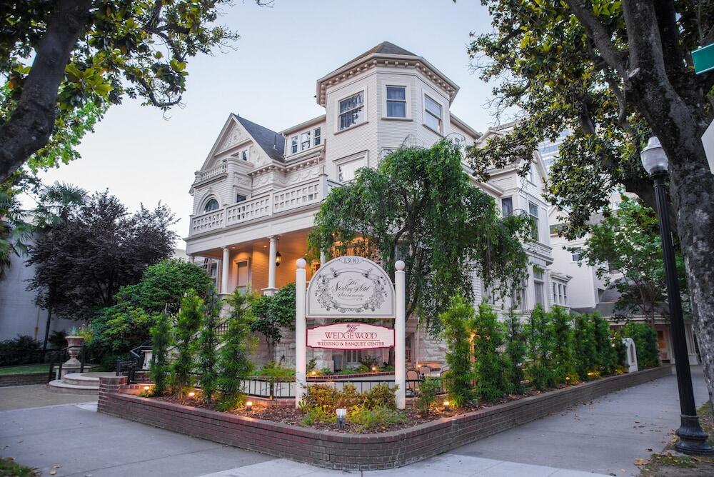 Picture of The Sterling Hotel