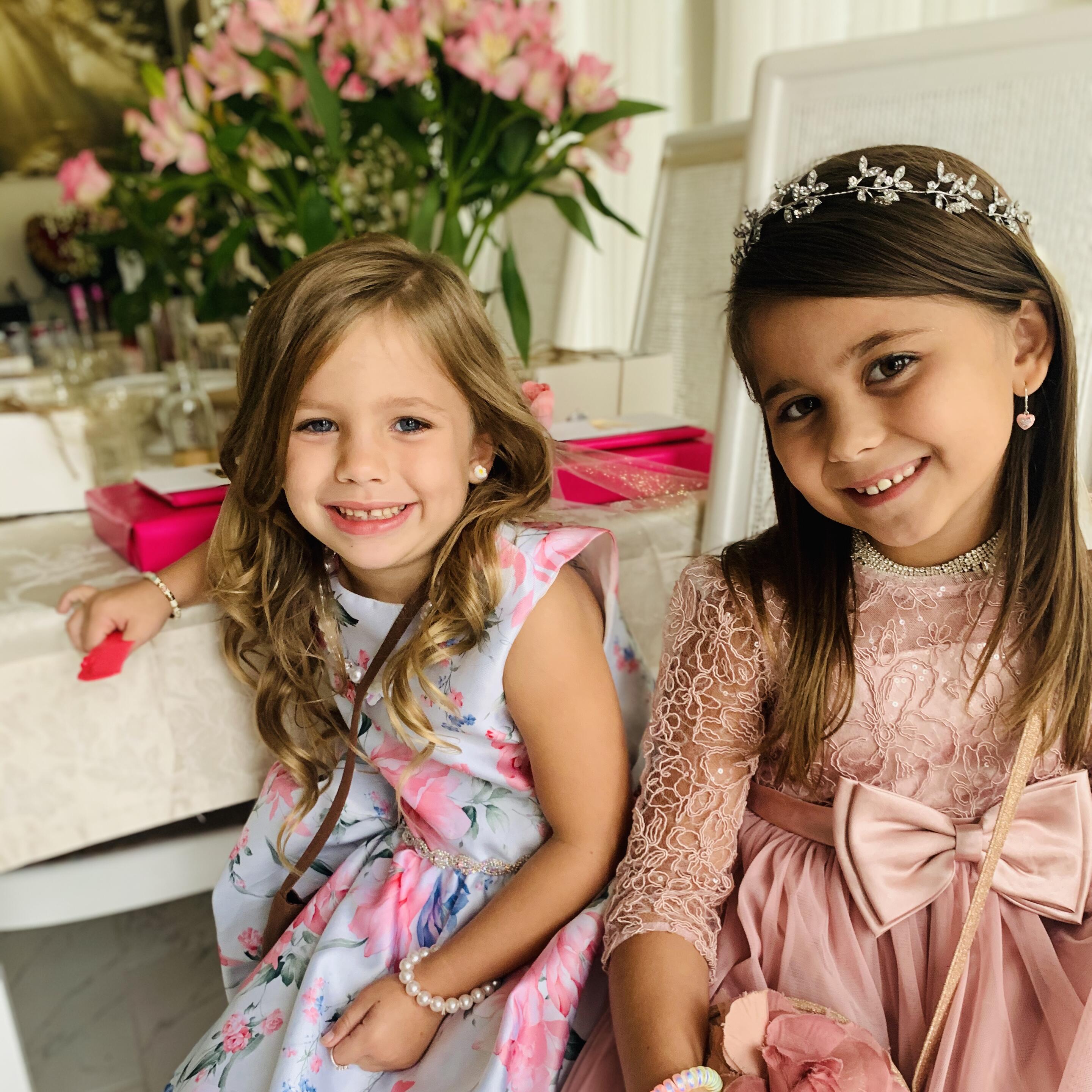 Amabella Sophia & Hazel Rayne