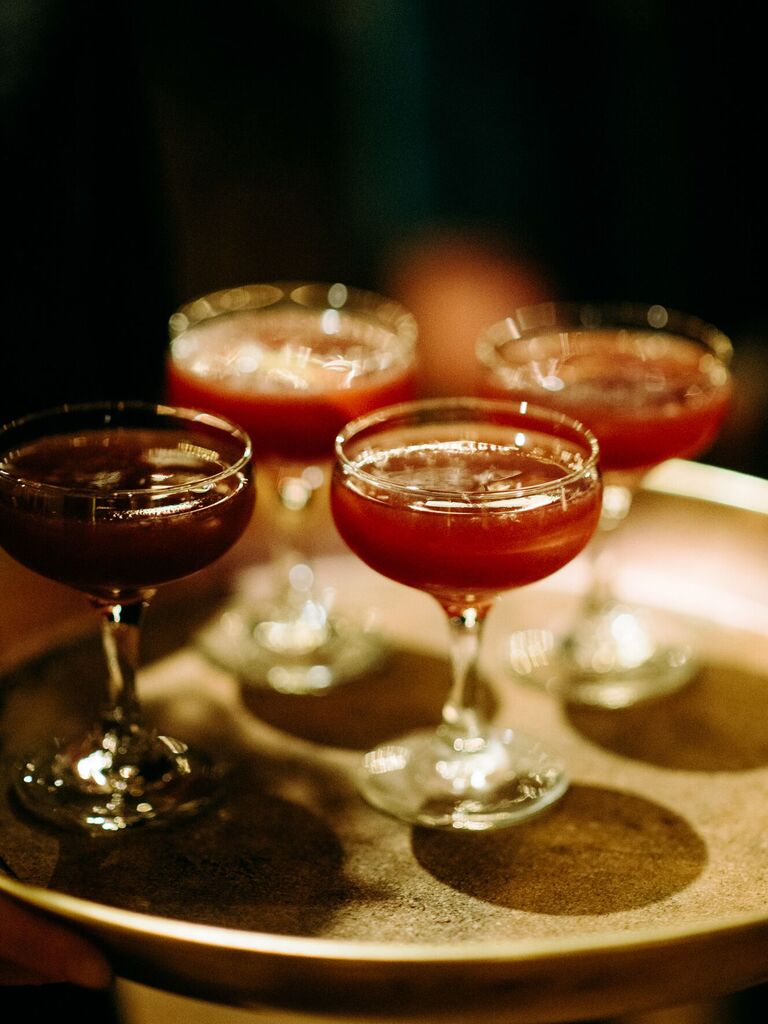 winter wedding ideas red cocktails