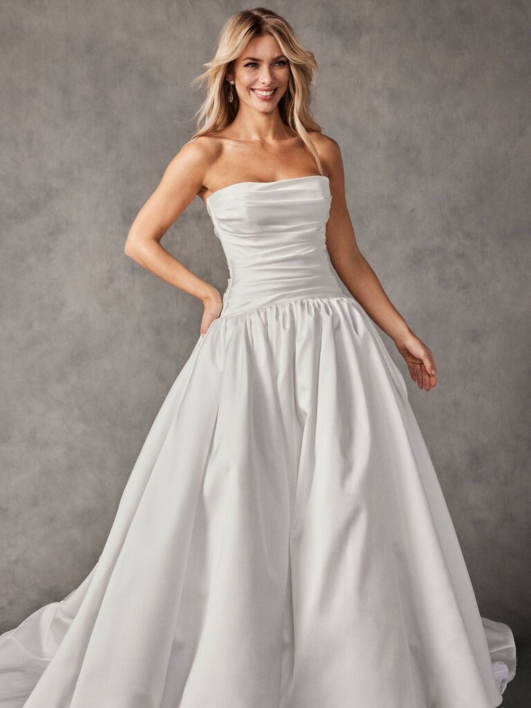 Strapless wedding dress by Rebecca Schoneveld. 