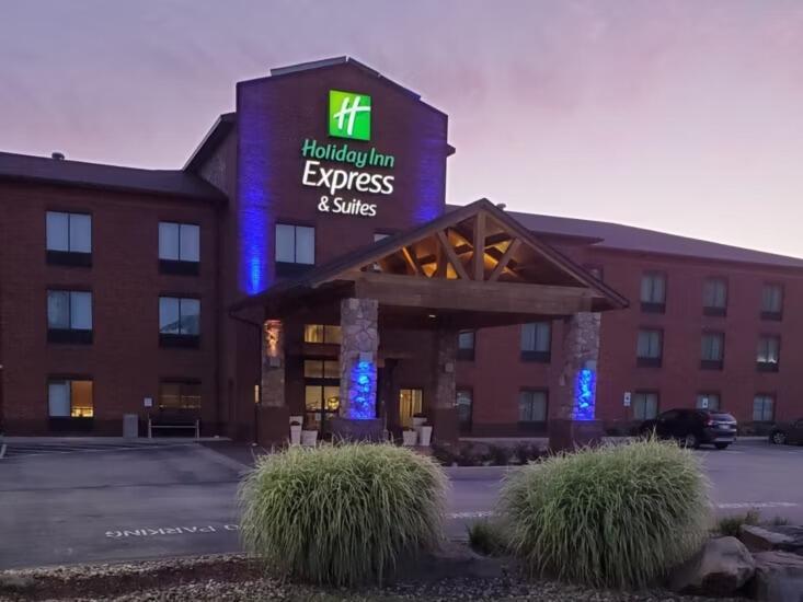 Picture of Holiday Inn Express & Suites Donegal by IHG