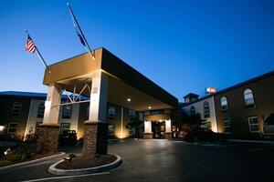 Picture of SureStay Plus Hotel by Best Western Elizabethtown Hershey