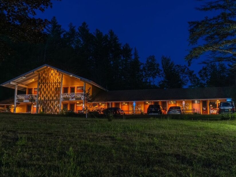 Picture of Snowdon Chalet Motel