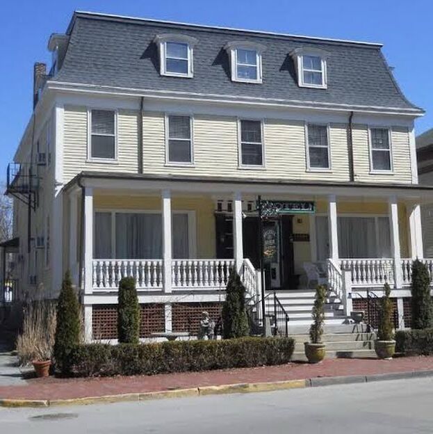 Picture of Bellevue Manor 