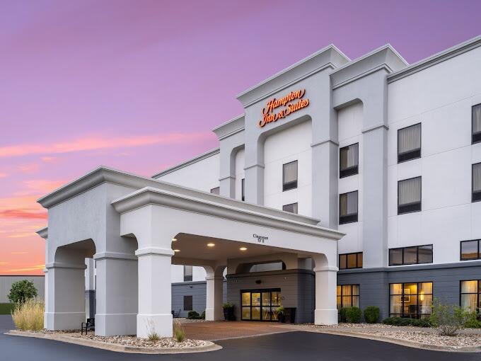 Picture of Hampton Inn & Suites Cedar Rapids - North