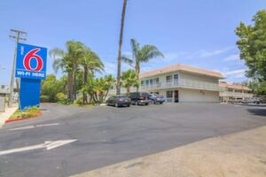 Picture of Motel 6 Simi Valley CA