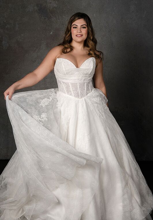 Essense of Australia D4270+ Ball Gown Wedding Dress - 4
