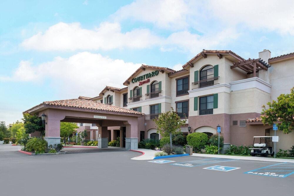 Picture of Courtyard Thousand Oaks Ventura County