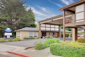 Picture of Days Inn & Suites by Wyndham Arcata
