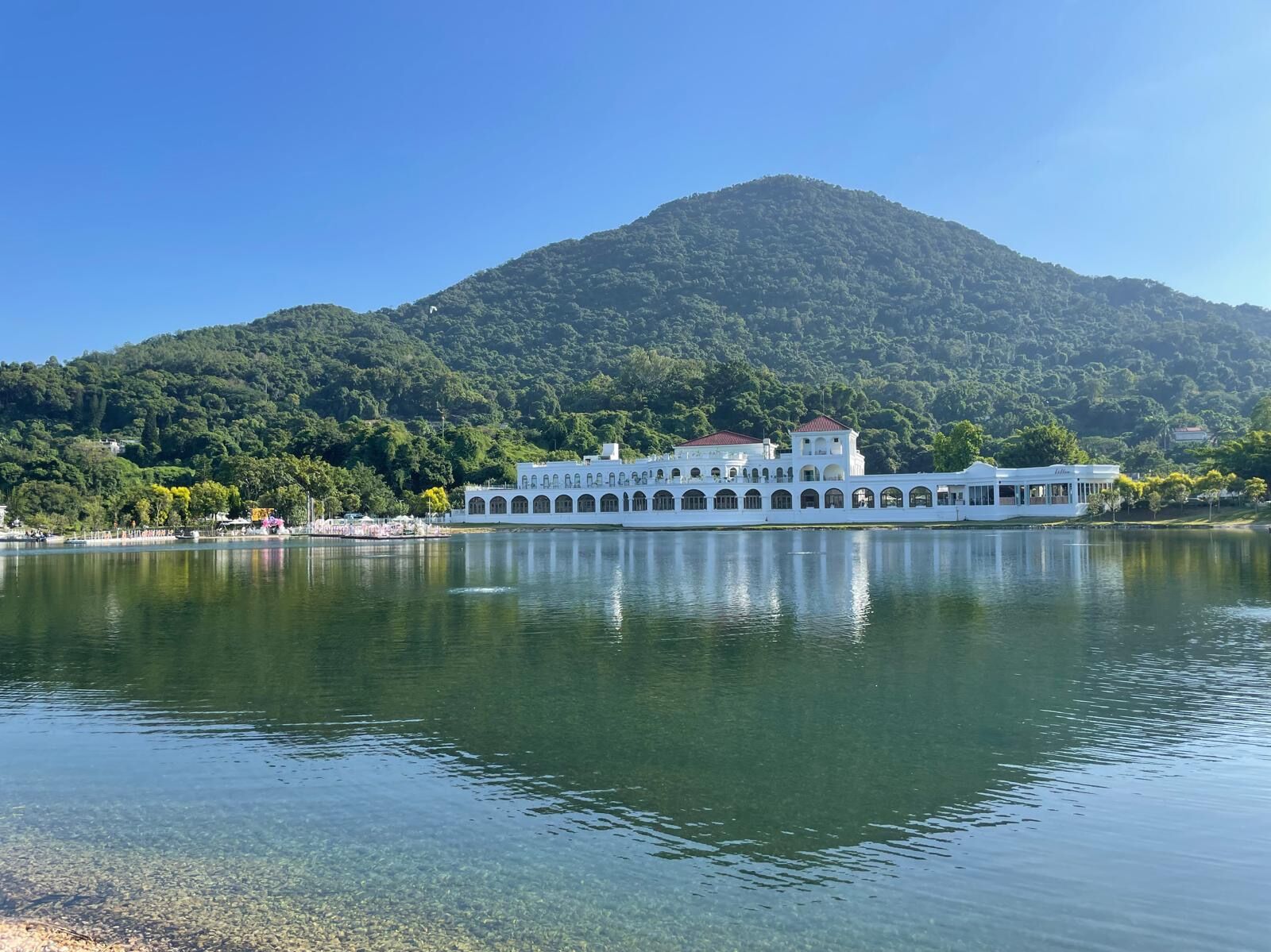 Picture of Le Vow, Lake  house
