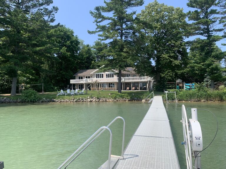 Lakefront home rental for weddings in Michigan
