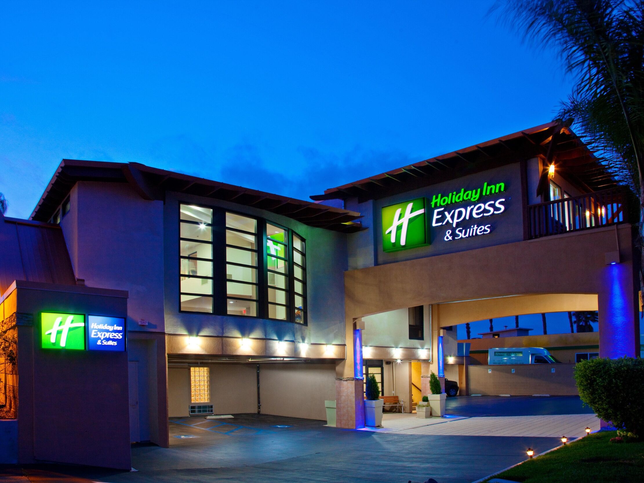 Picture of Holiday Inn Express & Suites Solana Beach-del Mar by IHG