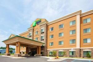 Picture of Holiday Inn Express Hotel & Suites Mount Airy an IHG Hotel