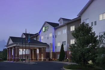 Picture of Holiday Inn Express & Suites Charlottesville - Ruckersville