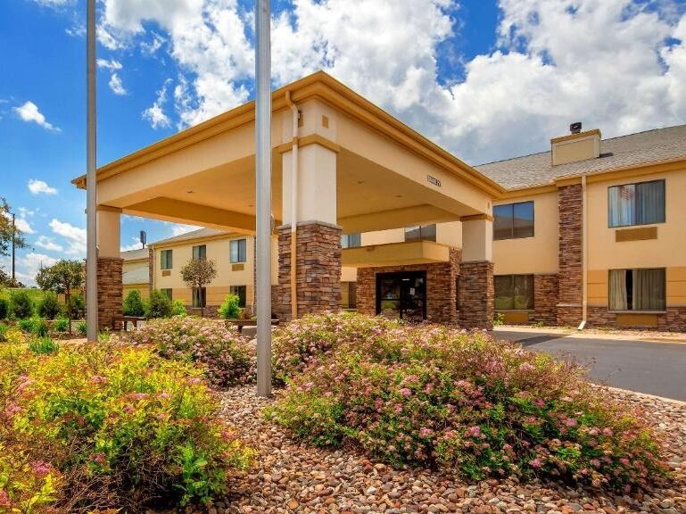 Picture of Comfort Inn & Suites Black River Falls I-94