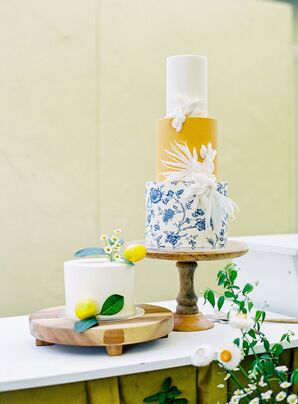 Blue, Yellow and White Wedding Cake Inspired by Chinoiserie