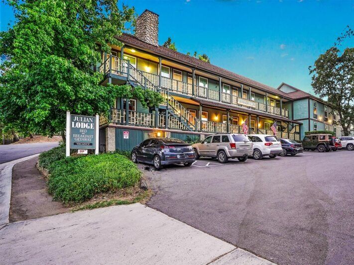 Picture of The Julian Lodge