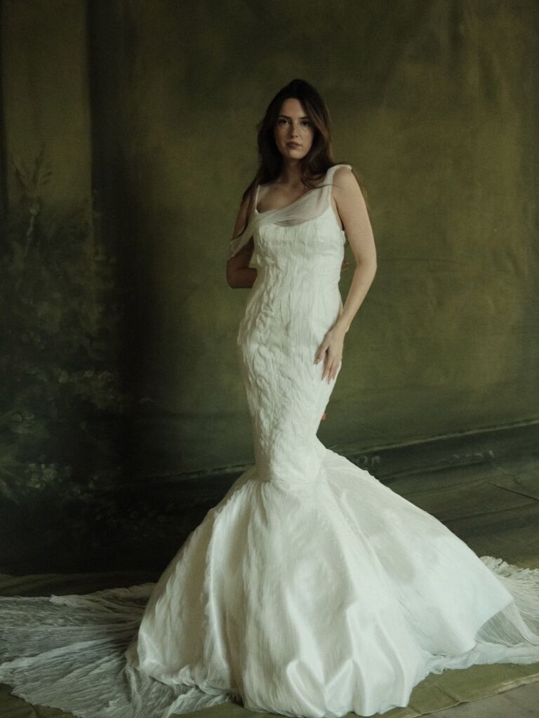 Memaid-style avant-garde wedding dress by Cinq. 