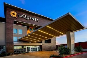 Picture of La Quinta Inn & Suites by Wyndham Houston Cypress
