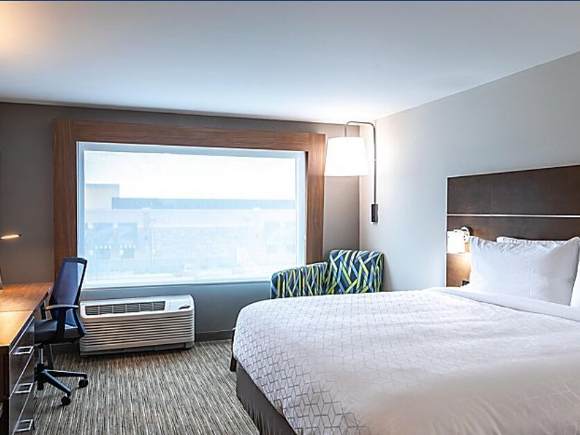 Picture of Holiday Inn Express & Suites