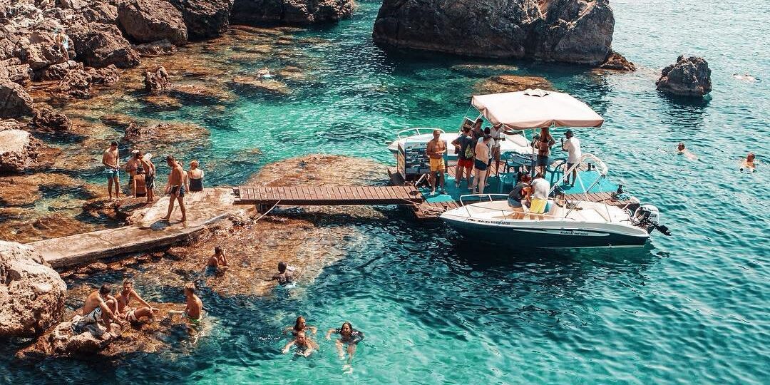 Picture of La Grotta Beach Bar
