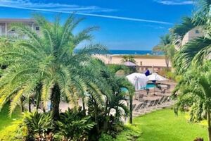 Picture of Thunderbird Beach Resort