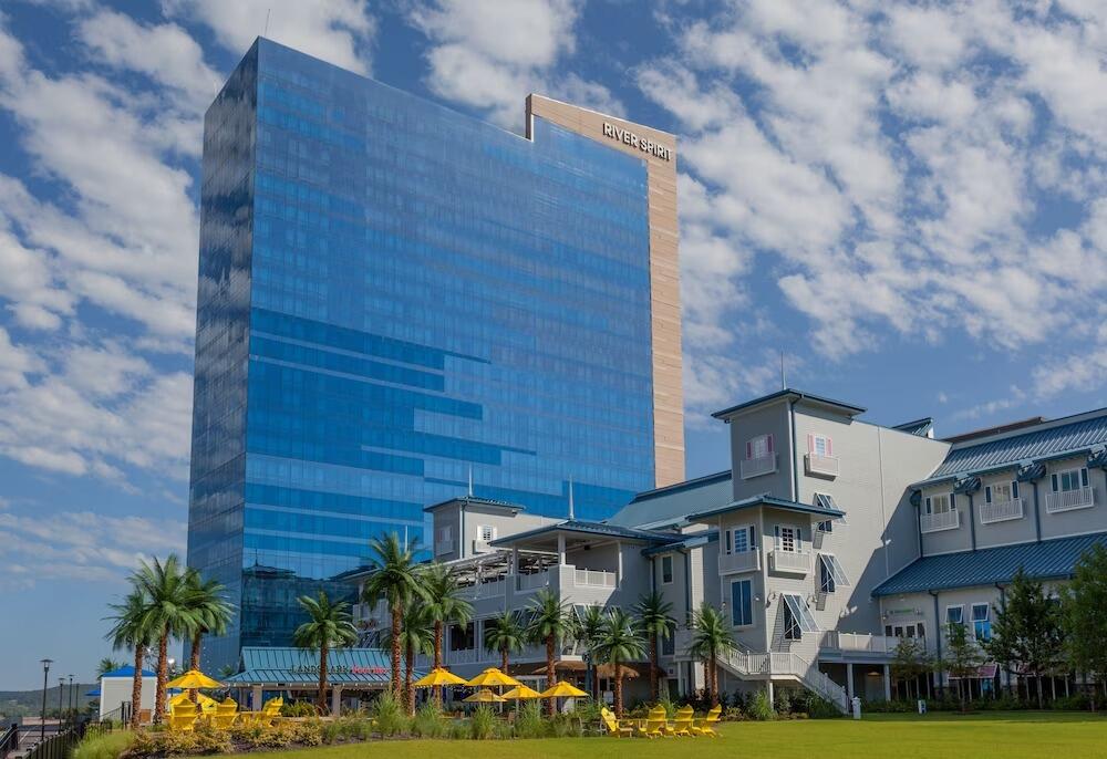 Picture of River Spirit Hotel Entrance