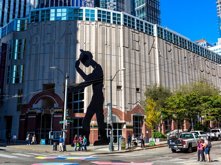 Hammering Man and Seattle Art Museum 
