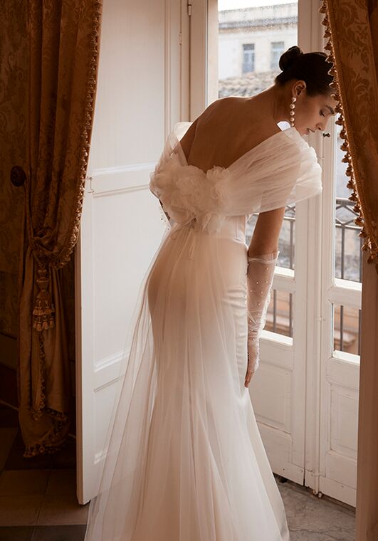 Soft flow by Ricca Sposa Atelier Aelia 25-015(3) Mermaid and Trumpet Wedding Dress - 3