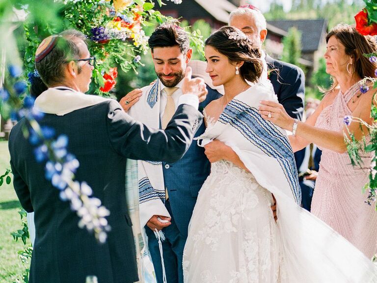 How To Find The Perfect Wedding Officiant What To Know
