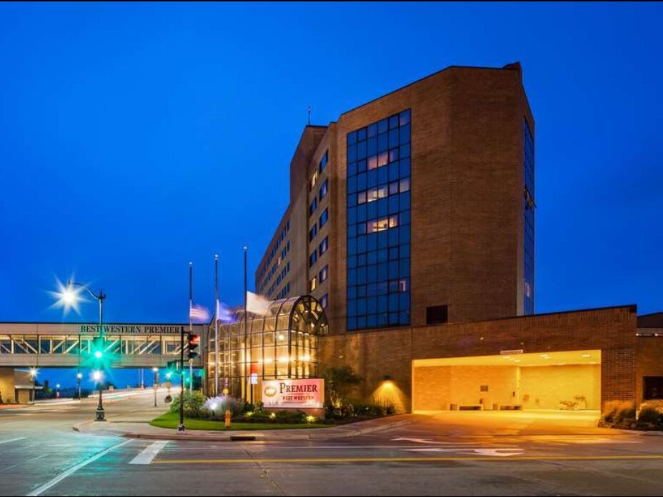 Picture of Oshkosh Waterfront Hotel & Convention Center
