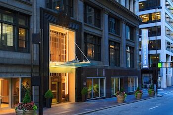 Picture of Renaissance Cincinnati Downtown Hotel