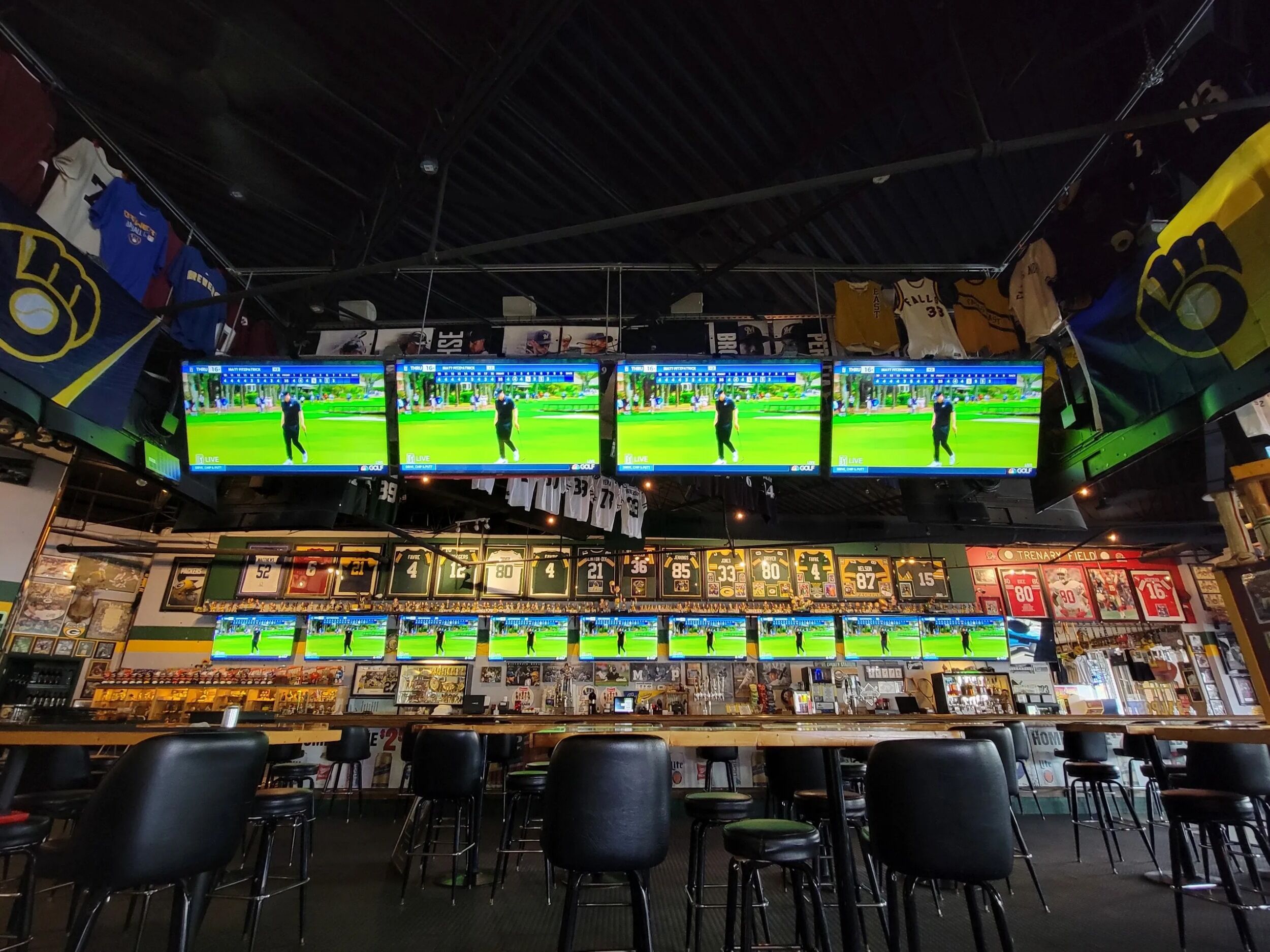 Picture of DJ's Goalpost Sports Bar and Grill