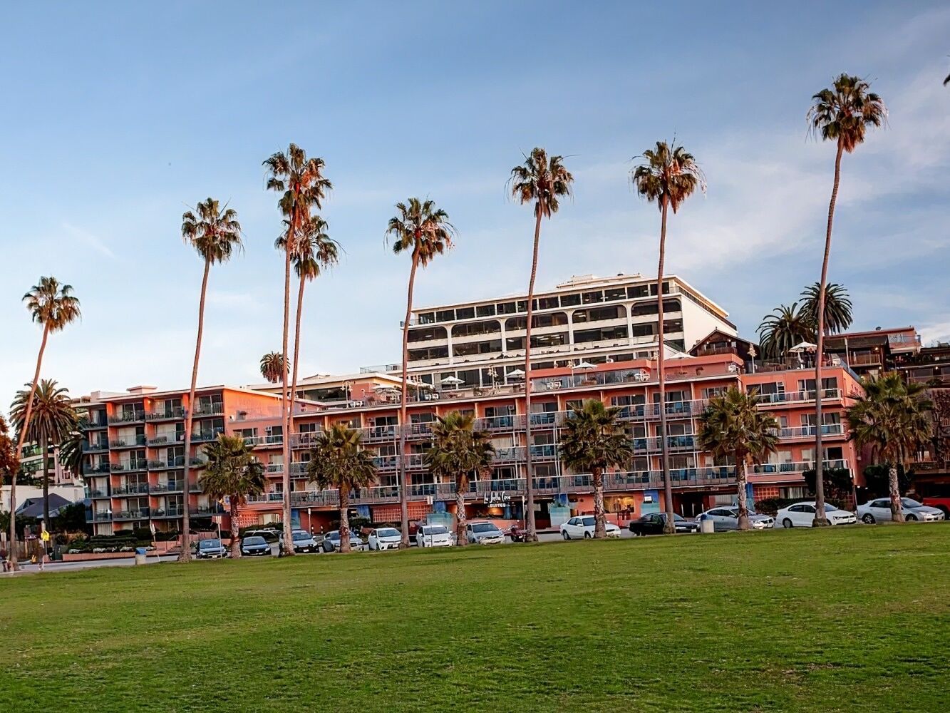 Picture of La Jolla Cove Hotel & Suites