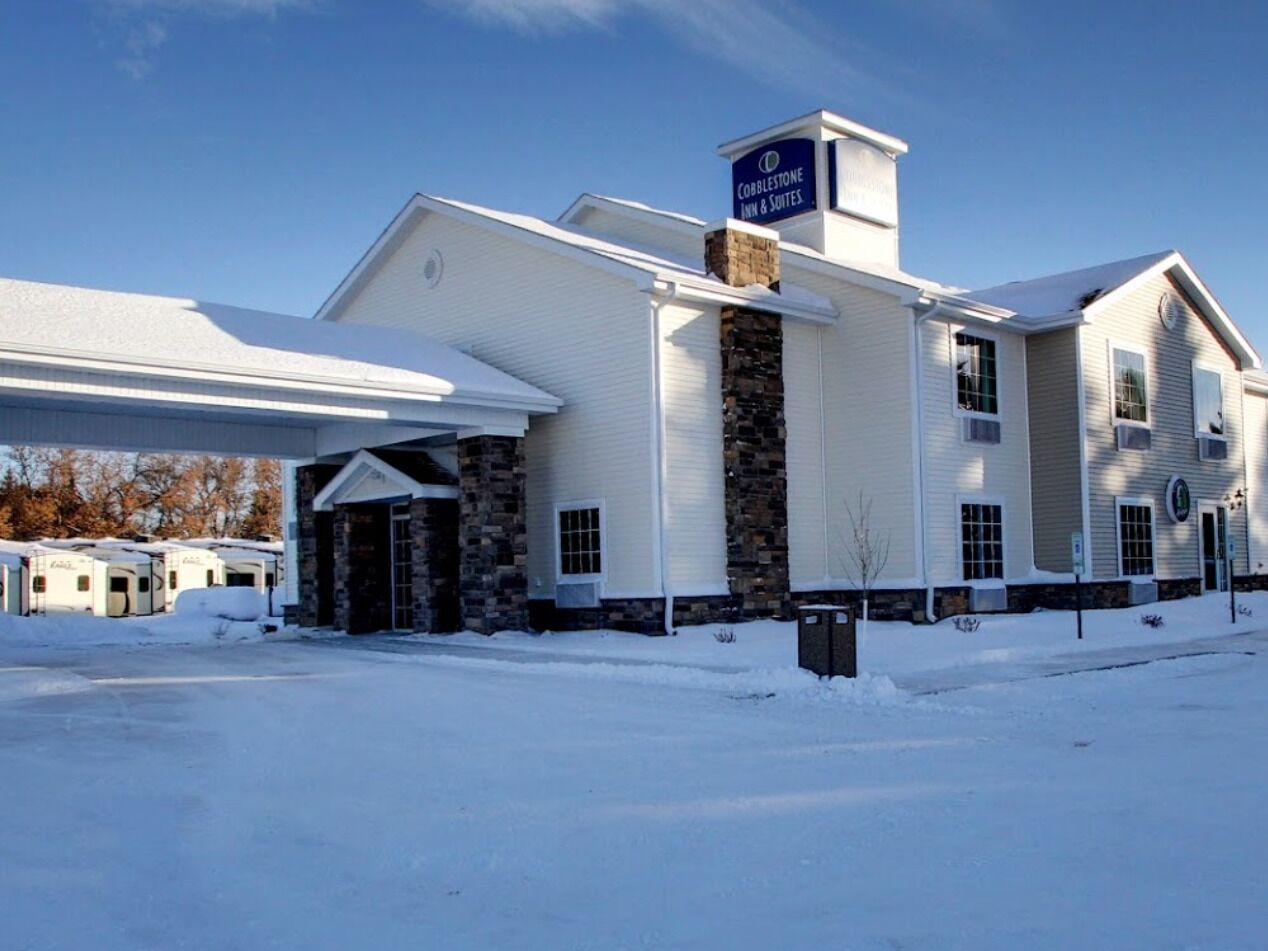 Picture of Cobblestone Inn & Suites - Rugby