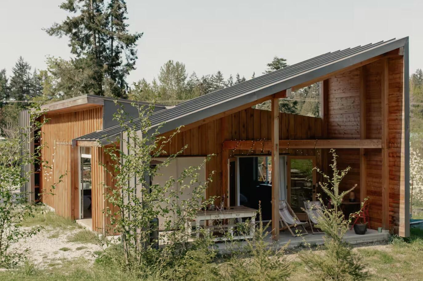 Picture of Salty Pear Studio Gallery, B&B and Sauna
