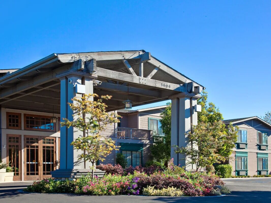 Picture of Holiday Inn Express & Suites