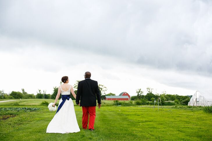 Katherine added a navy sash to her dress for a pop of color. Mixed with her white dress and Anthony’s red slacks, they looked like one patriotic pair!