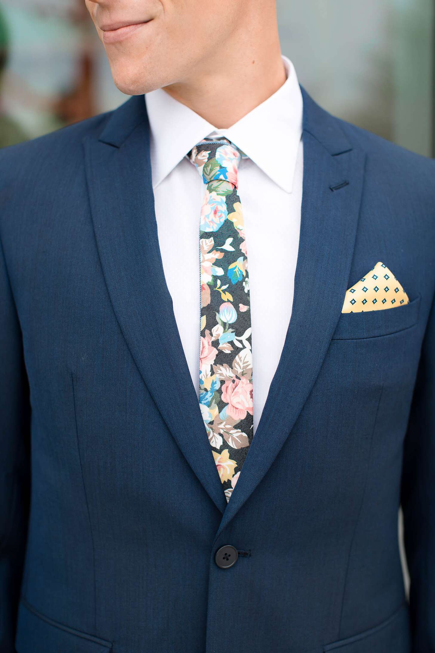 Navy Groom'S Suit With Floral Tie