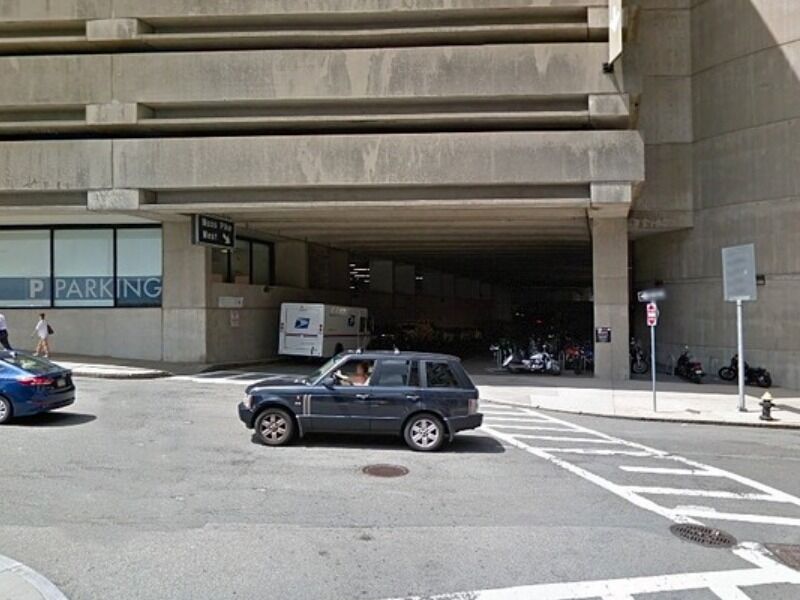 Picture of Garage at 100 Clarendon