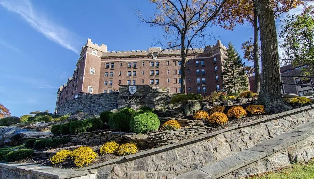 Picture of The Thayer Hotel at West Point