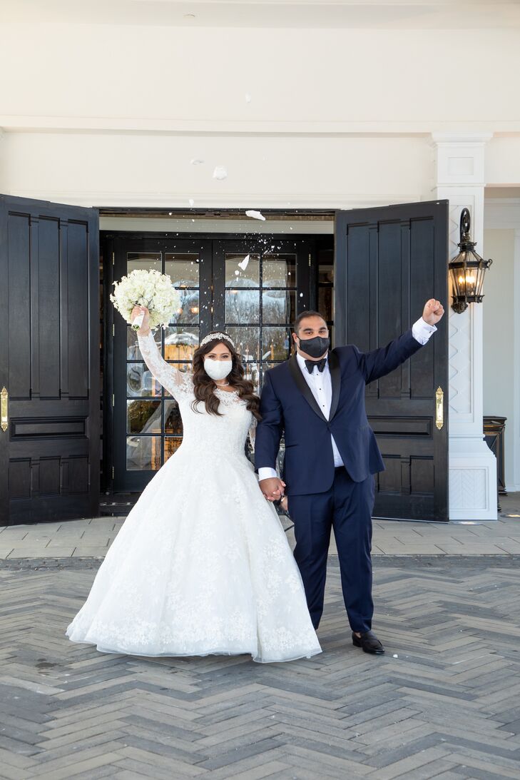 Couple Wearing Masks During Wedding at Shadowbrook at Shrewsbury in New Jersey